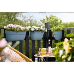 Elho Balkonbak Vibia Campana Easy Hanger Large - Vintage Blauw 11 Elho Balkonbak Vibia Campana Easy Hanger Large - Vintage Blauw -Gardena Verkoop balkonbak vibia campana easy hanger large vintage blauw balkonbak vintage blauw 5 1