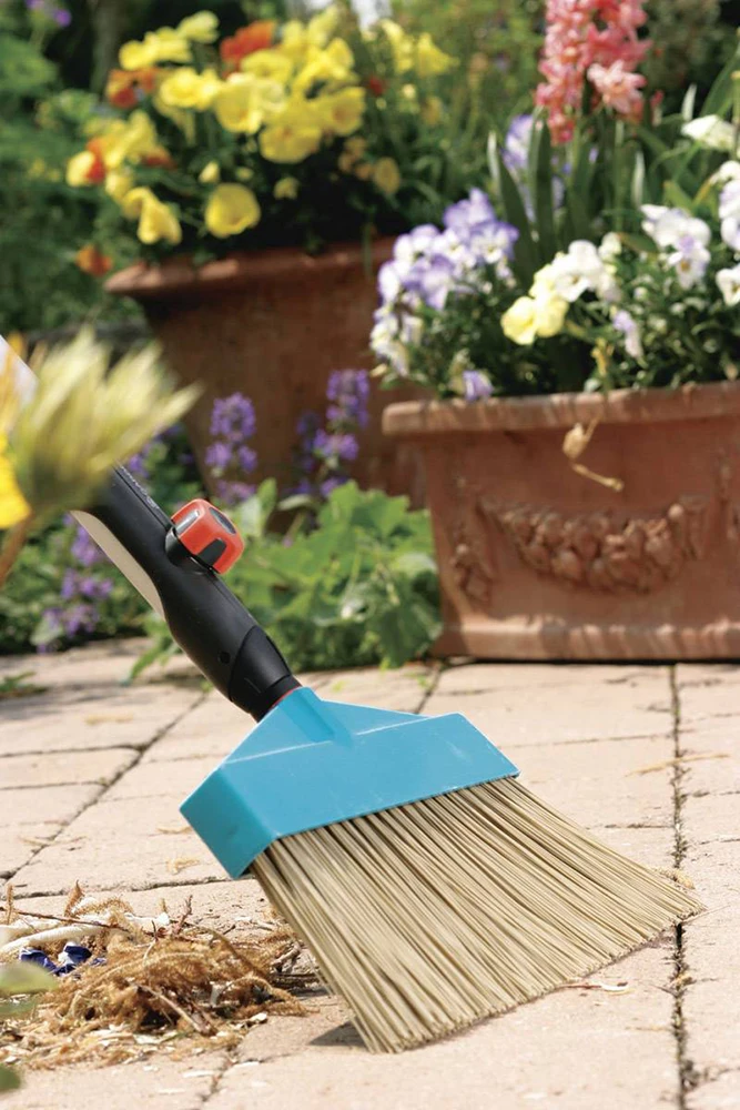 Combisysteem Terrasbezem - 32cm - Bruin - Gardena 4 Combisysteem Terrasbezem - 32cm - Bruin - Gardena - Afbeelding 2